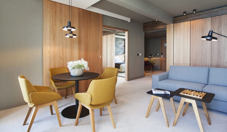 HOTEL DUBRONIK PALACE - EXECUTIVE SUITE SOFA